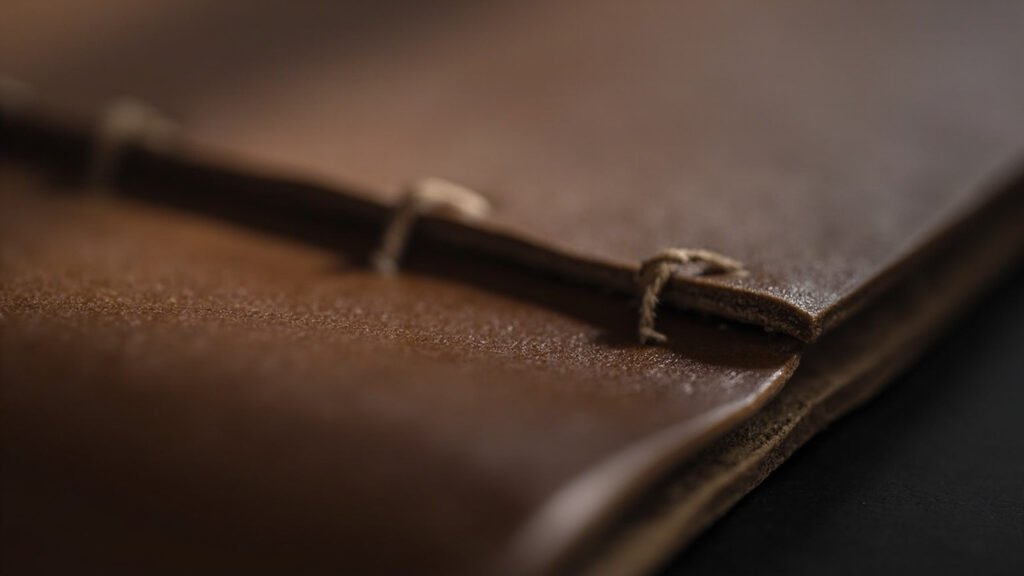 Couture sellier régulière fil ciré